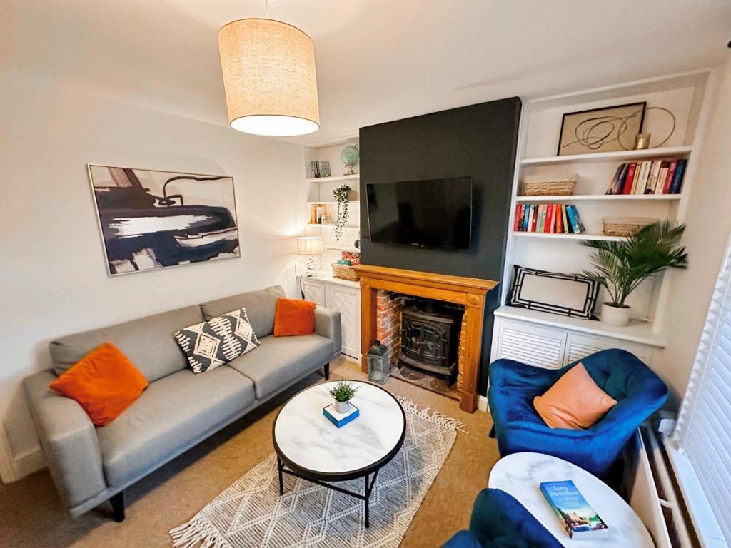 Stunning 2-Bedroom Home In City Centre With Wi-Fi! Royal Tunbridge Wells Exterior foto