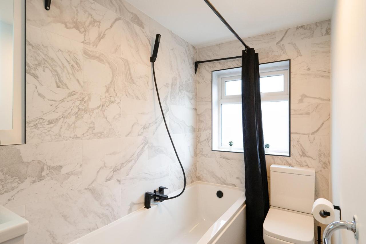 Stunning 2-Bedroom Home In City Centre With Wi-Fi! Royal Tunbridge Wells Exterior foto