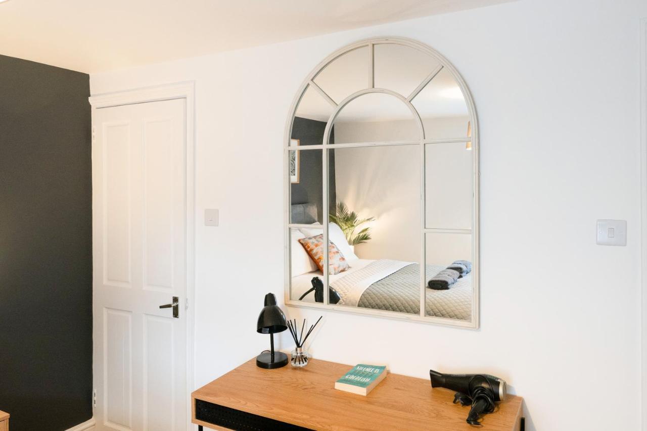 Stunning 2-Bedroom Home In City Centre With Wi-Fi! Royal Tunbridge Wells Exterior foto