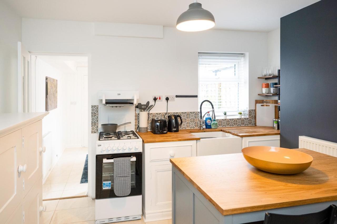 Stunning 2-Bedroom Home In City Centre With Wi-Fi! Royal Tunbridge Wells Exterior foto