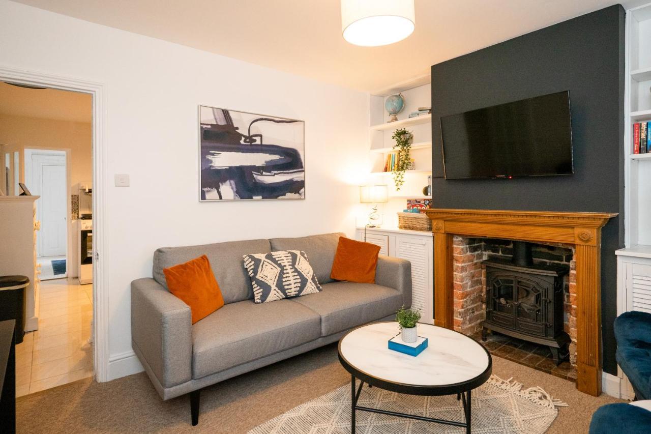 Stunning 2-Bedroom Home In City Centre With Wi-Fi! Royal Tunbridge Wells Exterior foto